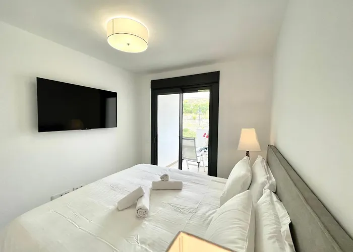 Escape In Apartment *