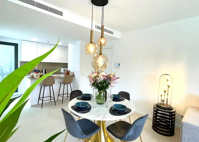 Escape In Apartment *