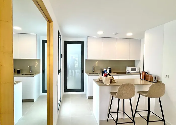 Escape In Apartment *